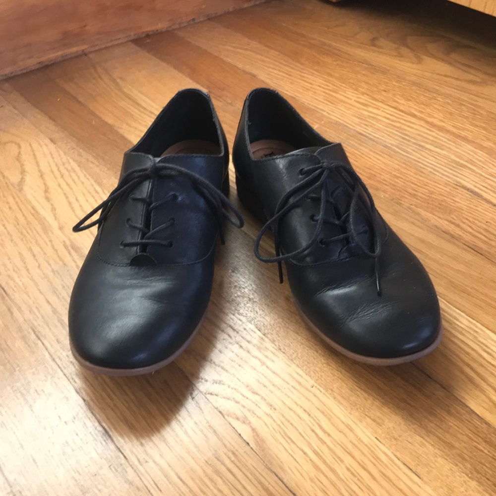 Born lace-up oxford flats at 7